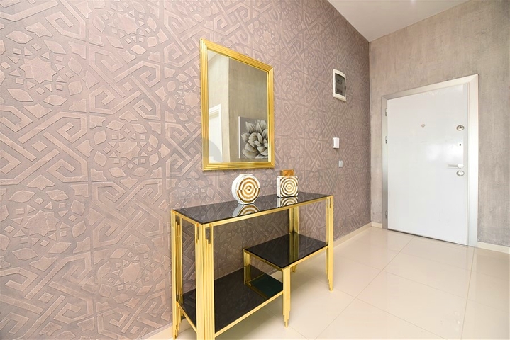 Dreizimmerwohnung mit Designermöbeln im Stadtteil Kestel