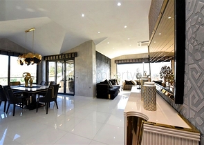 Dreizimmerwohnung mit Designermöbeln im Stadtteil Kestel