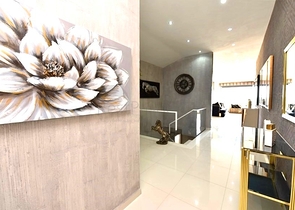 Dreizimmerwohnung mit Designermöbeln im Stadtteil Kestel