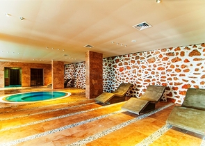 Dreizimmerwohnung mit Designermöbeln im Stadtteil Kestel