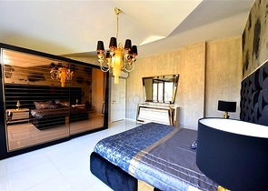 Dreizimmerwohnung mit Designermöbeln im Stadtteil Kestel