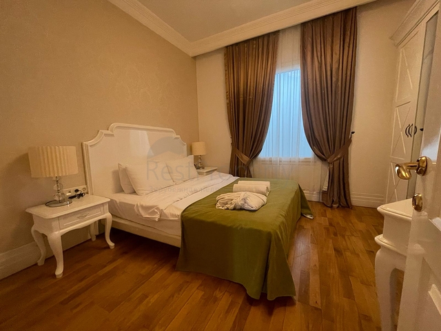 Luxuriöse Residenzen an der ersten Küste