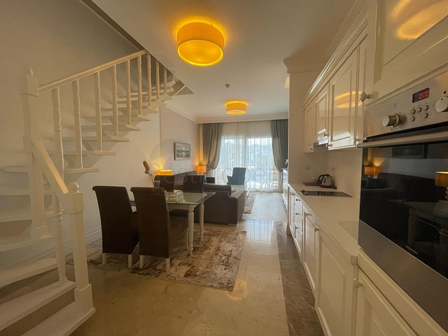 Luxuriöse Residenzen an der ersten Küste