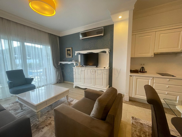 Luxuriöse Residenzen an der ersten Küste