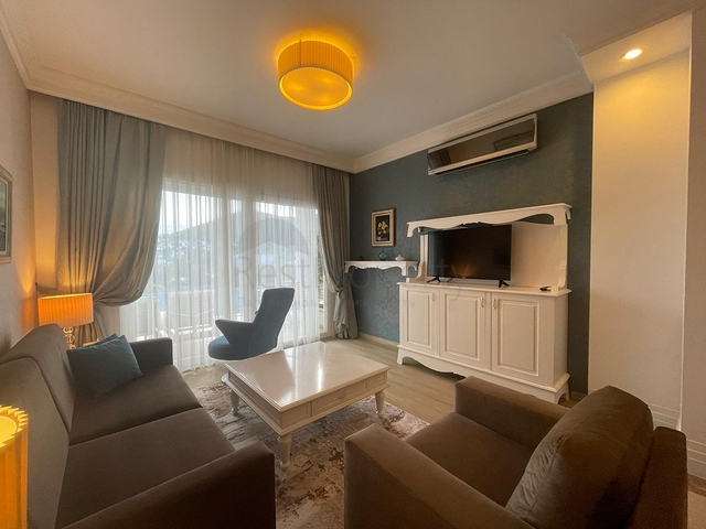 Luxuriöse Residenzen an der ersten Küste