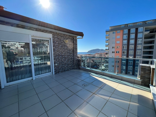 4+1 Penthouse mit Meerblick in der Gegend von Dschikkilli