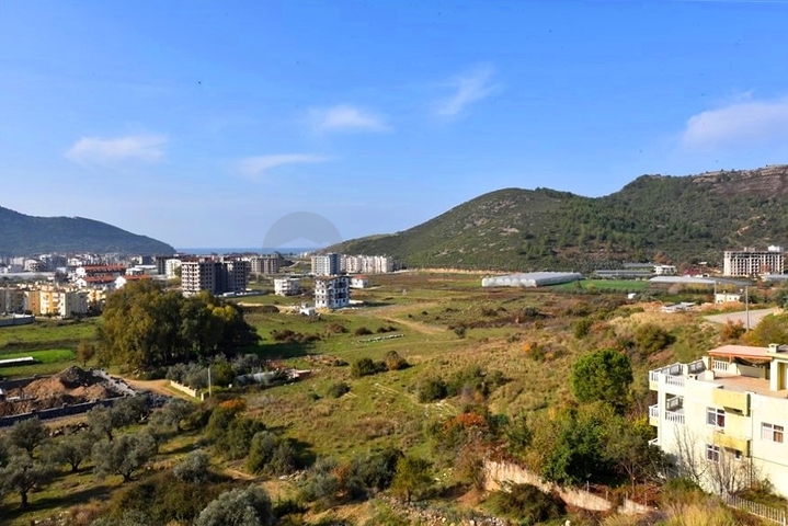 3+1 Penthouse in Gazipaşa mit Meerblick