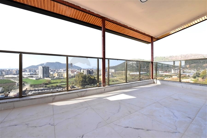 3+1 Penthouse in Gazipaşa mit Meerblick