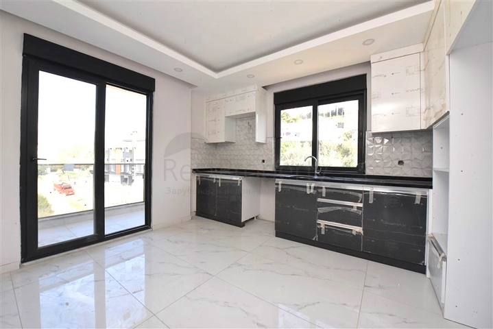 3+1 Penthouse in Gazipaşa mit Meerblick