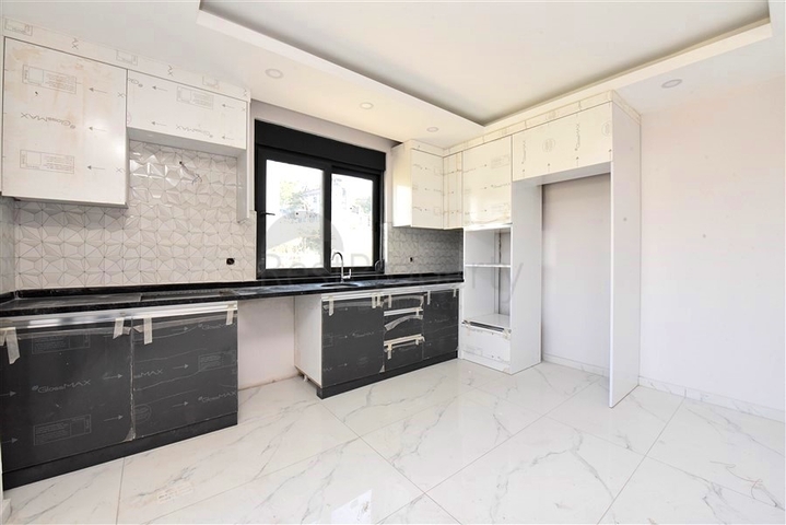 3+1 Penthouse in Gazipaşa mit Meerblick