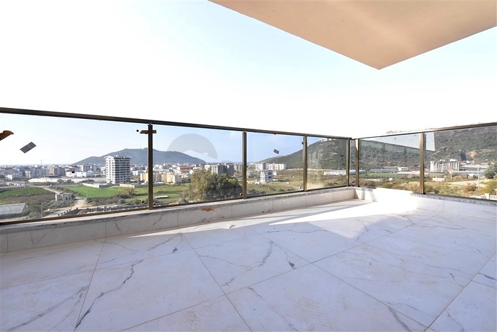 3+1 Penthouse in Gazipaşa mit Meerblick