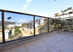 3+1 Penthouse in Gazipaşa mit Meerblick