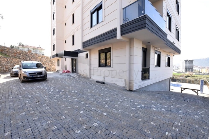 2+1 Penthouse mit Bergblick in Gazipaşa