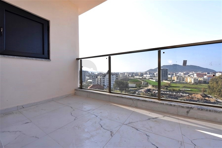 2+1 Penthouse mit Bergblick in Gazipaşa