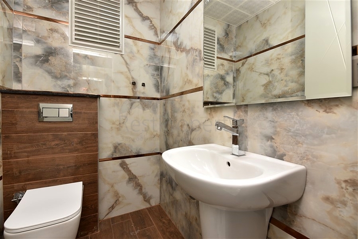 Geräumiges 4+2 Penthouse im Stadtteil Gazipasa