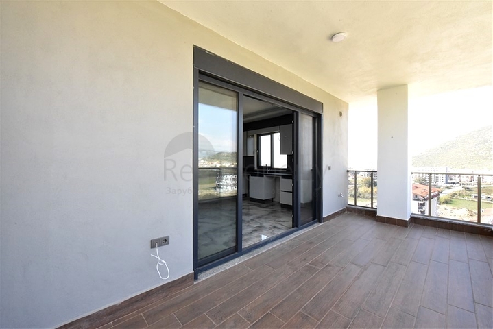 Geräumiges 4+2 Penthouse im Stadtteil Gazipasa