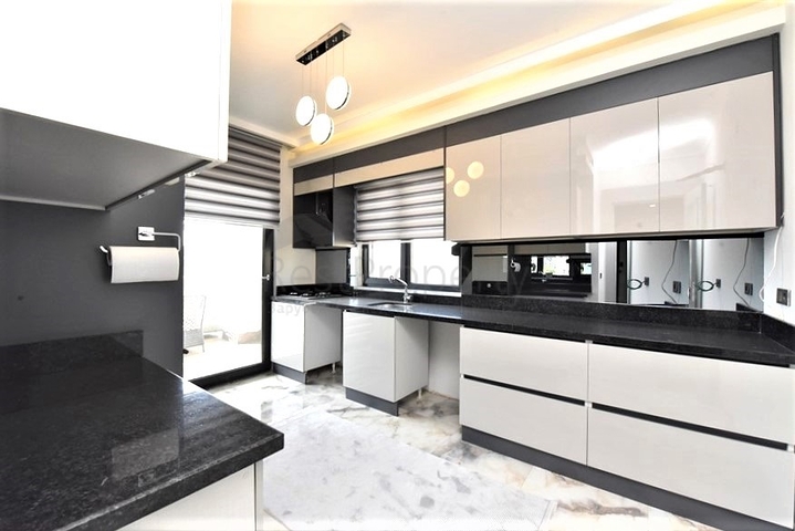 3+1 Apartment mit separater Küche in Gazipaşa