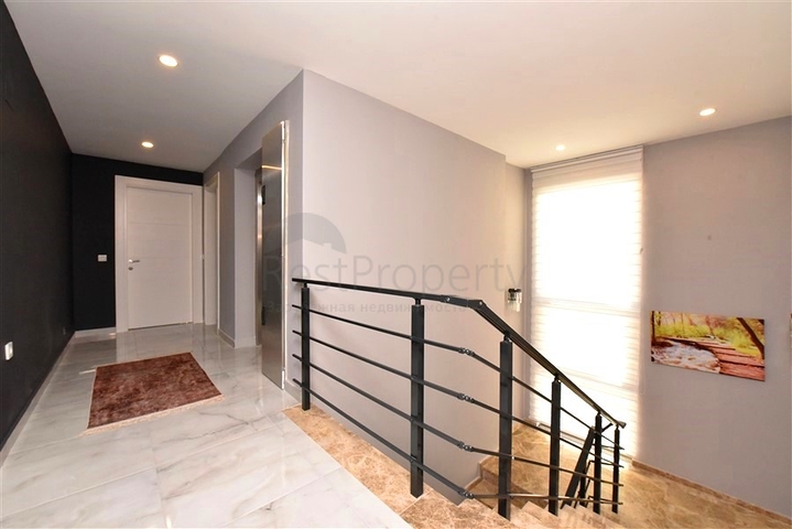 Schicke möblierte Villa mit 5+1 Grundriss im Zentrum von Alanya