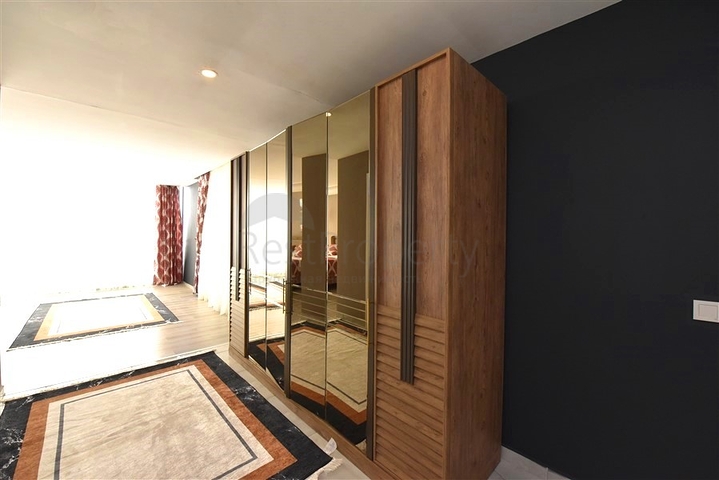 Schicke möblierte Villa mit 5+1 Grundriss im Zentrum von Alanya