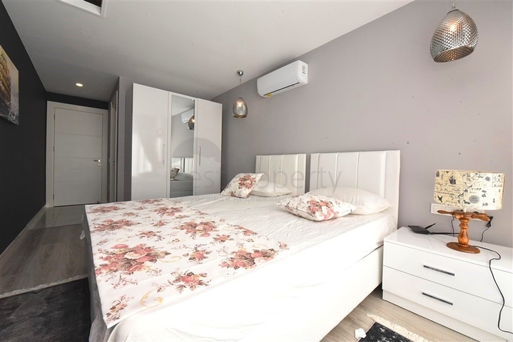 Schicke möblierte Villa mit 5+1 Grundriss im Zentrum von Alanya