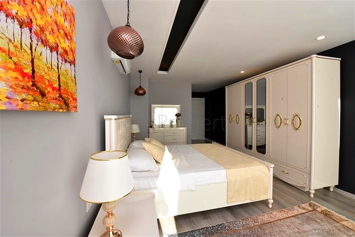 Schicke möblierte Villa mit 5+1 Grundriss im Zentrum von Alanya