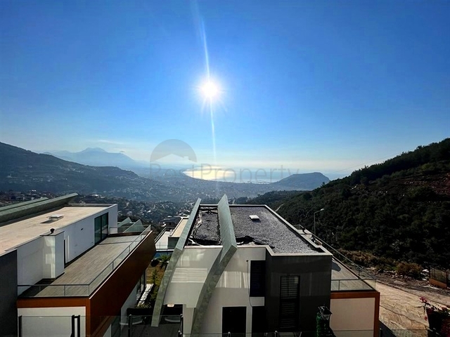 Schicke möblierte Villa mit 5+1 Grundriss im Zentrum von Alanya