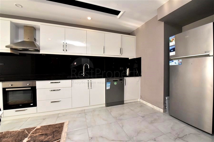 Schicke möblierte Villa mit 5+1 Grundriss im Zentrum von Alanya