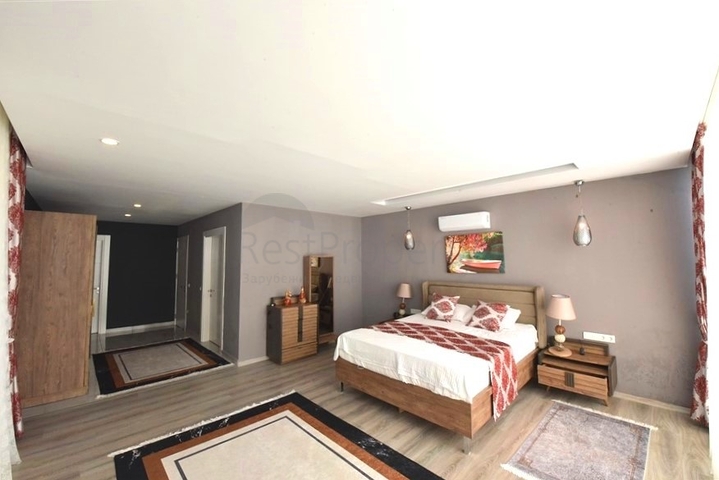 Schicke möblierte Villa mit 5+1 Grundriss im Zentrum von Alanya