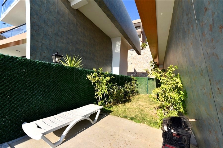 Schicke möblierte Villa mit 5+1 Grundriss im Zentrum von Alanya