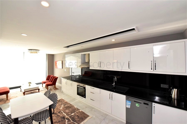 Schicke möblierte Villa mit 5+1 Grundriss im Zentrum von Alanya