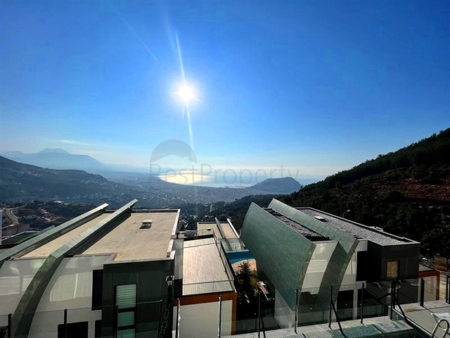 Schicke möblierte Villa mit 5+1 Grundriss im Zentrum von Alanya