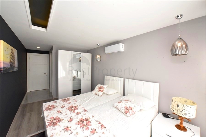 Schicke möblierte Villa mit 5+1 Grundriss im Zentrum von Alanya