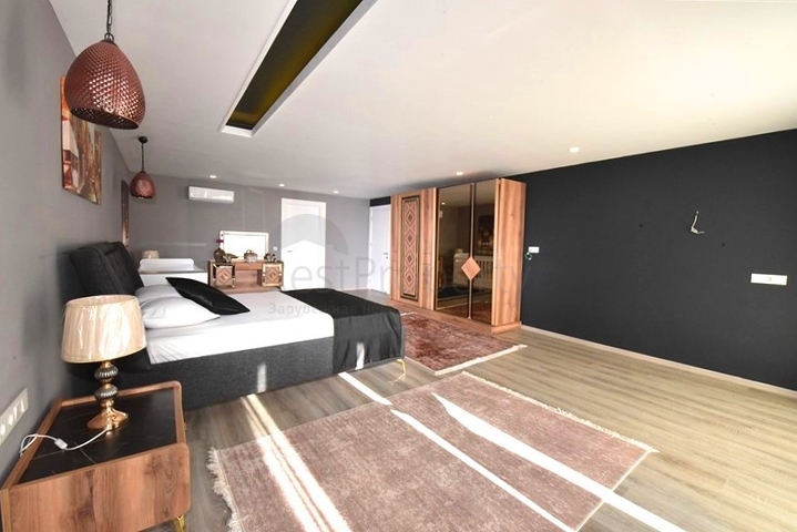 Schicke möblierte Villa mit 5+1 Grundriss im Zentrum von Alanya