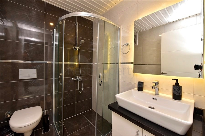 Schicke möblierte Villa mit 5+1 Grundriss im Zentrum von Alanya