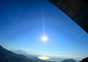 Schicke möblierte Villa mit 5+1 Grundriss im Zentrum von Alanya