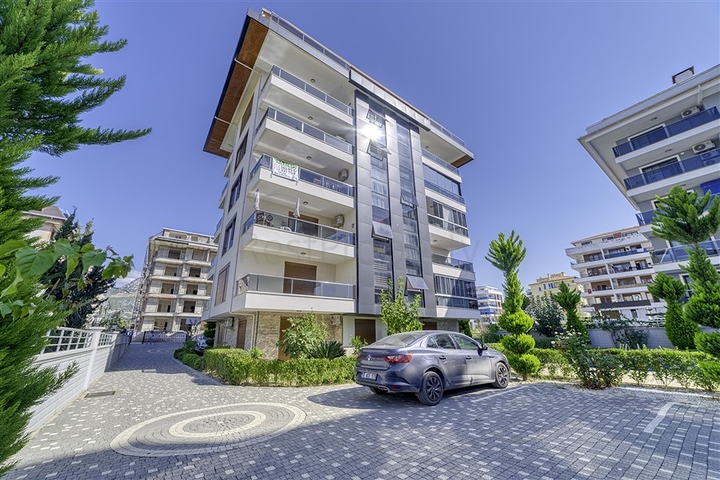 Duplex 3+1 mit eigenem Garten im Stadtteil Kestel Duplex 3+1 mit eigenem Garten im Stadtteil Kestel