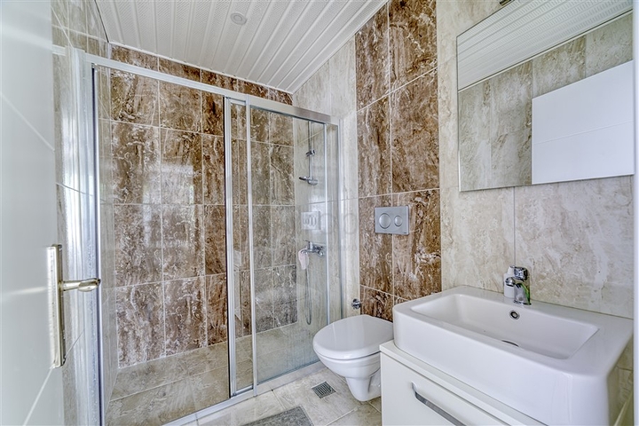 Duplex 3+1 mit eigenem Garten im Stadtteil Kestel Duplex 3+1 mit eigenem Garten im Stadtteil Kestel