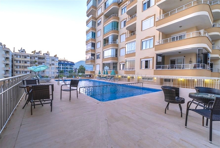 Große Wohnung in der ersten Zeile