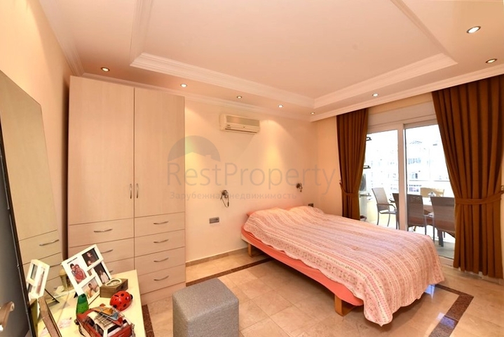 Große Wohnung in der ersten Zeile