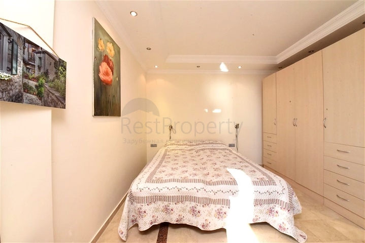 Große Wohnung in der ersten Zeile