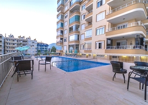 Große Wohnung in der ersten Zeile