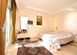 Große Wohnung in der ersten Zeile