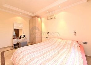 Große Wohnung in der ersten Zeile