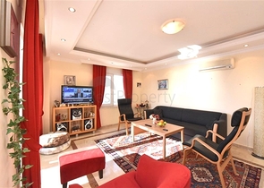 Große Wohnung in der ersten Zeile