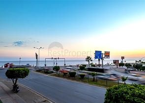 Große Wohnung in der ersten Zeile