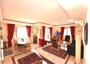 Große Wohnung in der ersten Zeile