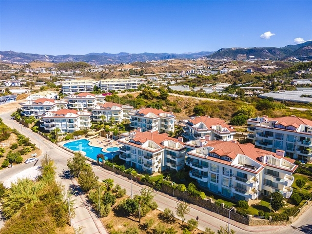 Penthouse 3+1 im Stadtteil Konakli in Gehweite zum Meer