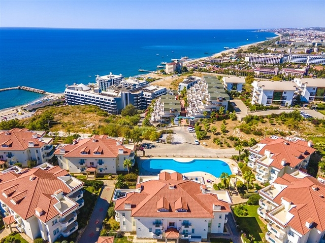 Penthouse 3+1 im Stadtteil Konakli in Gehweite zum Meer