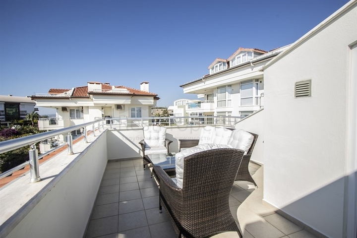 Penthouse 3+1 im Stadtteil Konakli in Gehweite zum Meer