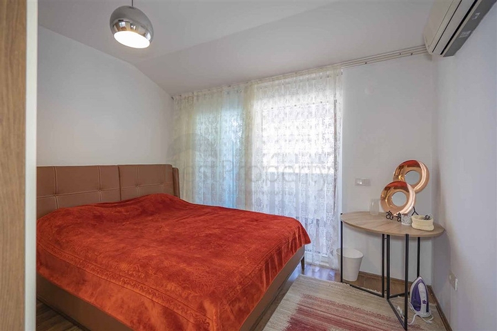 Geräumiges Penthouse vom Eigentümer mit 2+1 Grundriss im Stadtteil Kestel